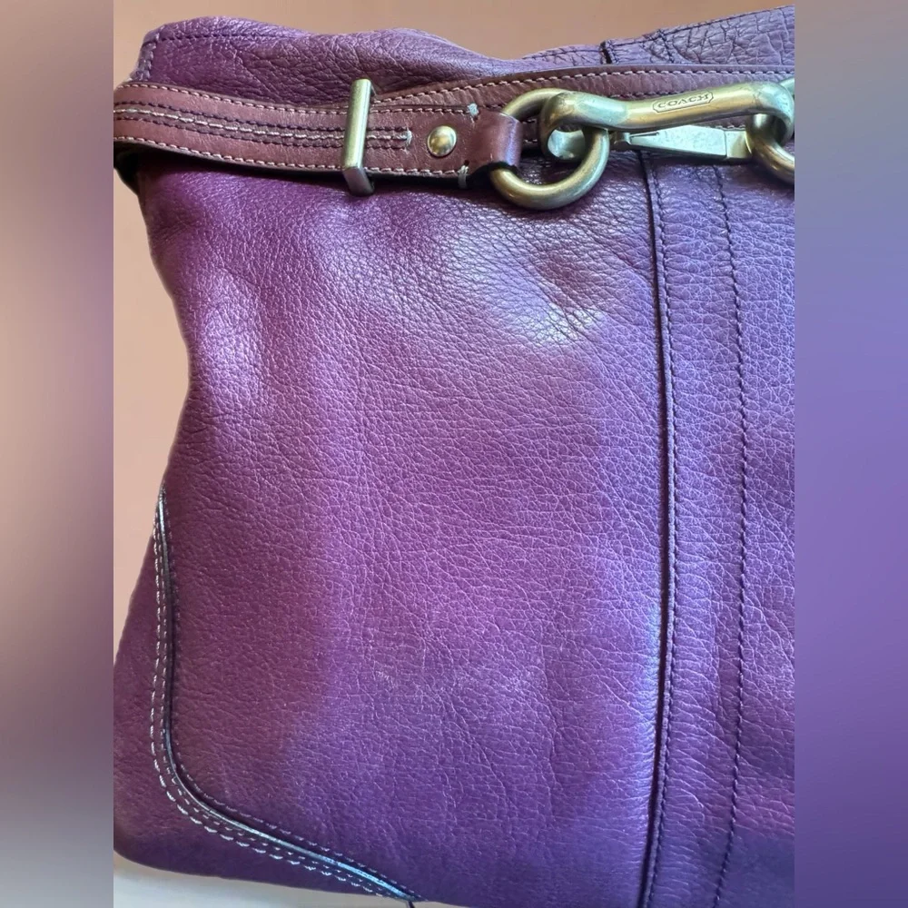 COACH Hampton Shoulder Bag